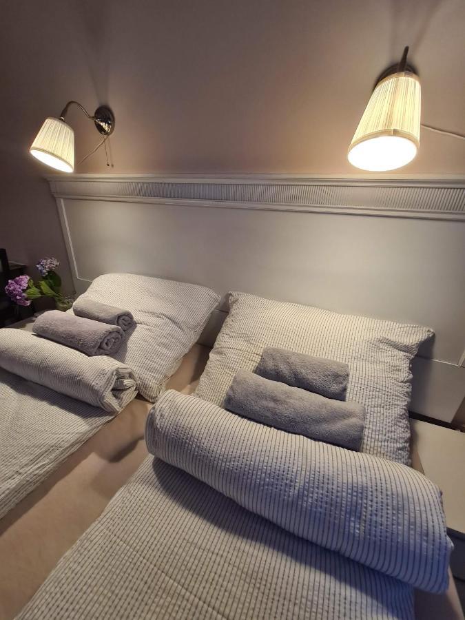 Bed and Breakfast Palantir Panzio Miskolc Esterno foto