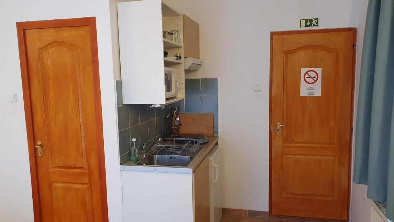 Bed and Breakfast Palantir Panzio Miskolc Esterno foto