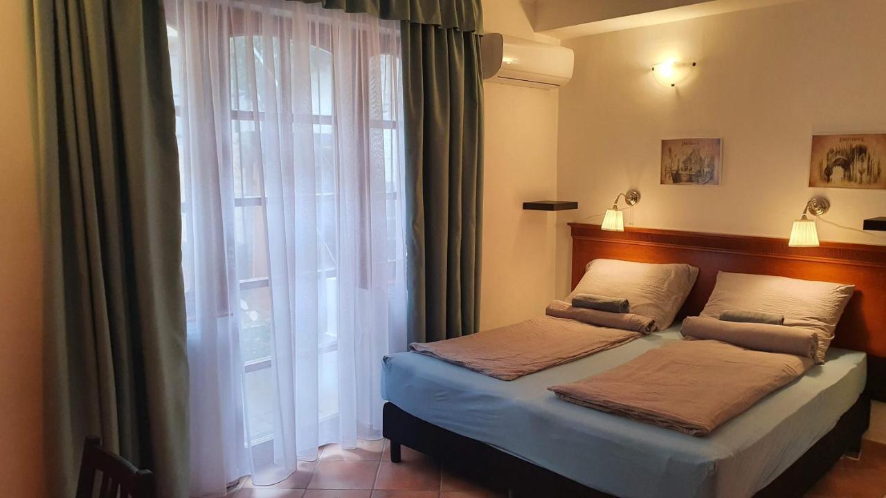 Bed and Breakfast Palantir Panzio Miskolc Esterno foto