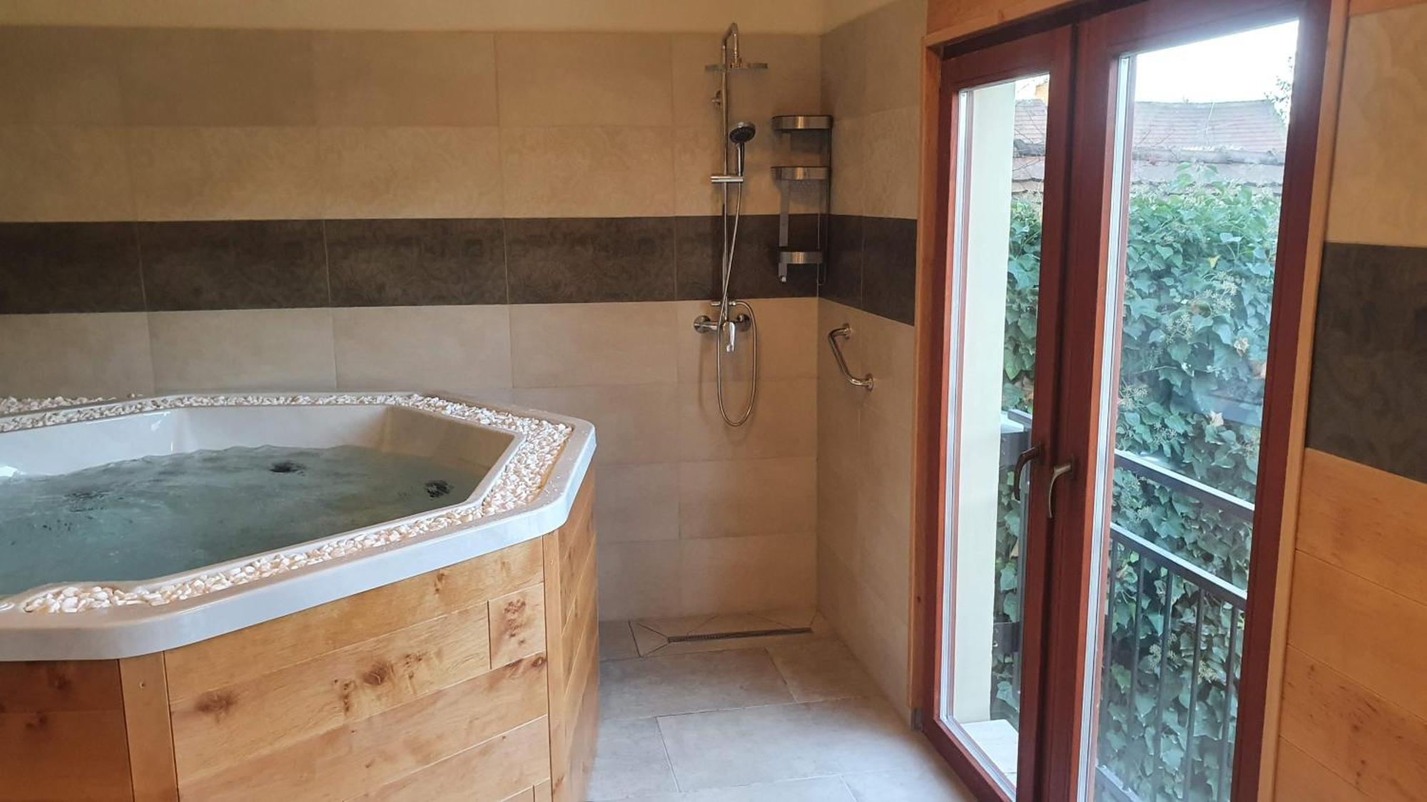 Bed and Breakfast Palantir Panzio Miskolc Esterno foto